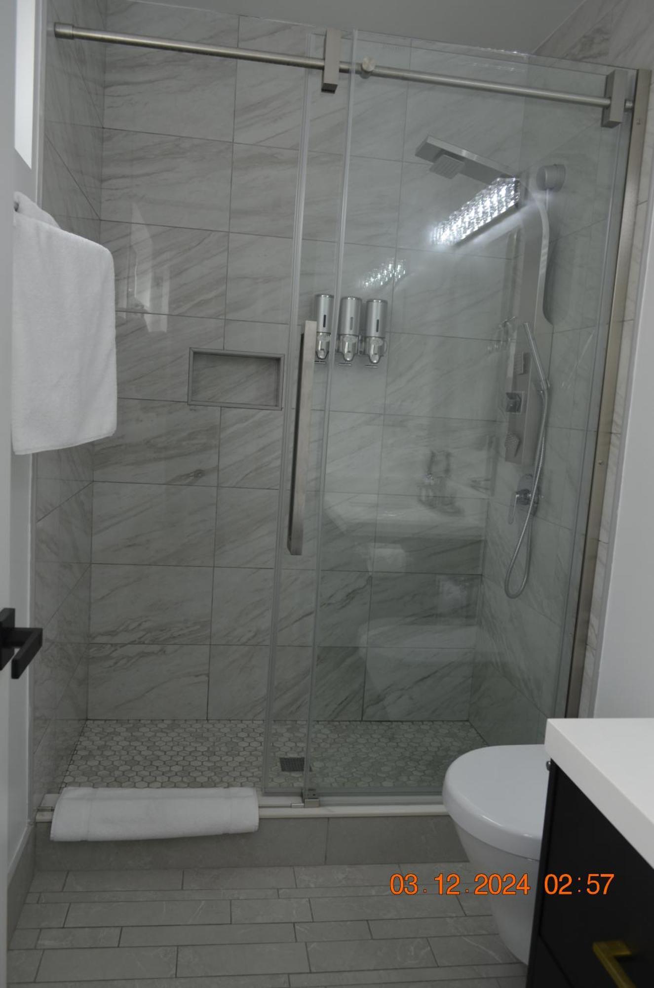Dimond Abode Vacation Home #1 Oakland Dimond District Екстер'єр фото